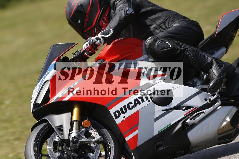 /27 12.06.2025 Ducati Schweiz Trackday Warmup  ADR/gruen-vert/15